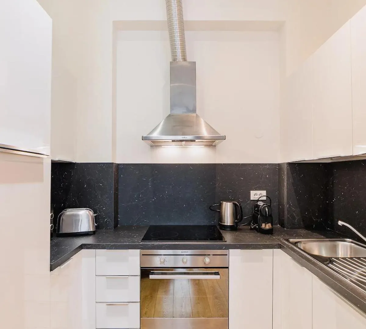 Premiere Dubcek Apartment Praga