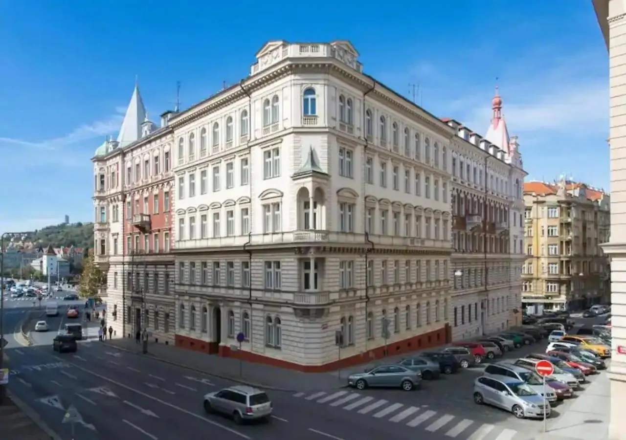 Premiere Dubcek Apartment 프라하
